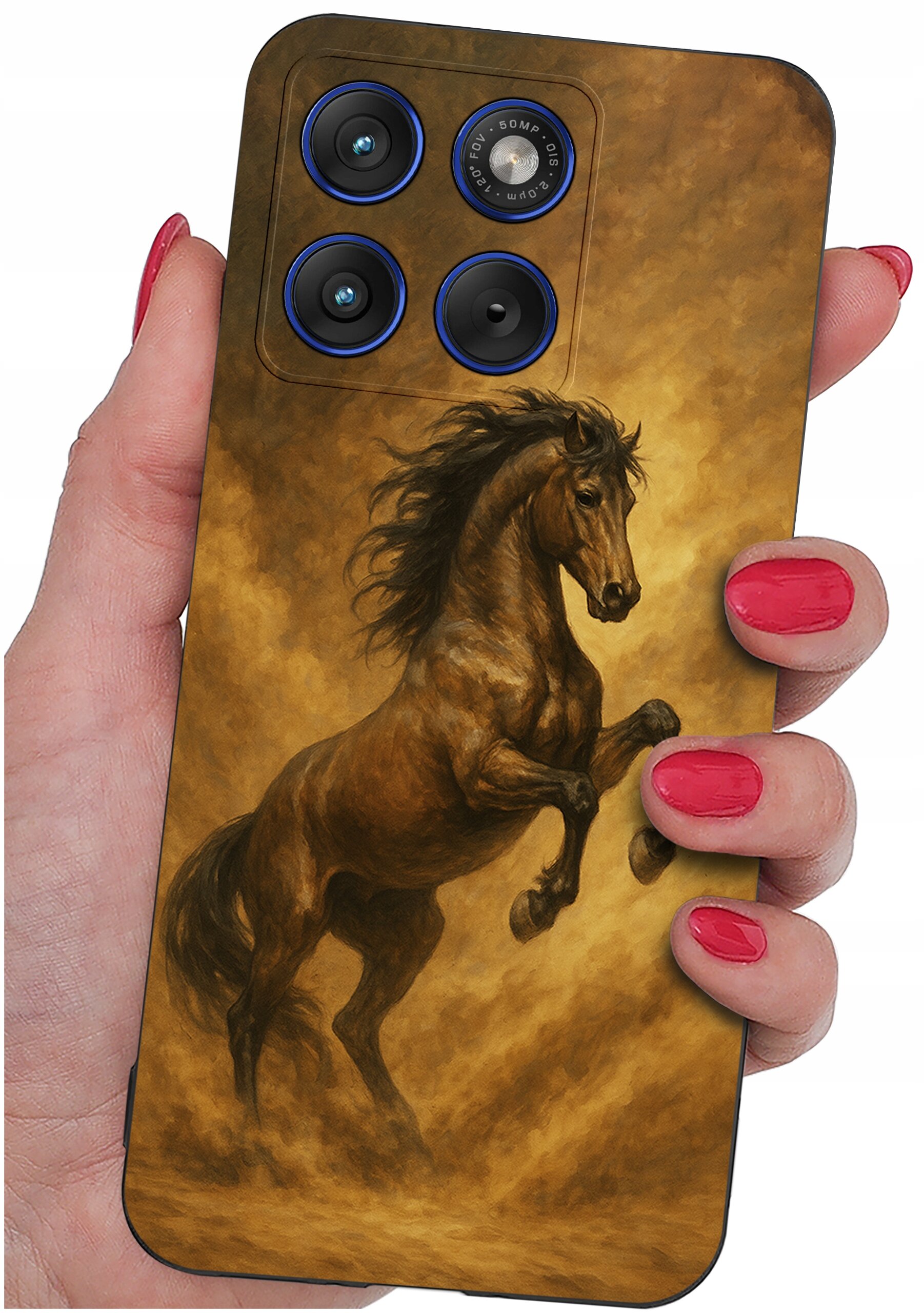 Etui na telefon z nadrukiem konia w dynamicznej pozie na tle przypominającym burzę piaskową. Widoczne są cztery otwory na aparaty fotograficzne z niebieskimi obwódkami.