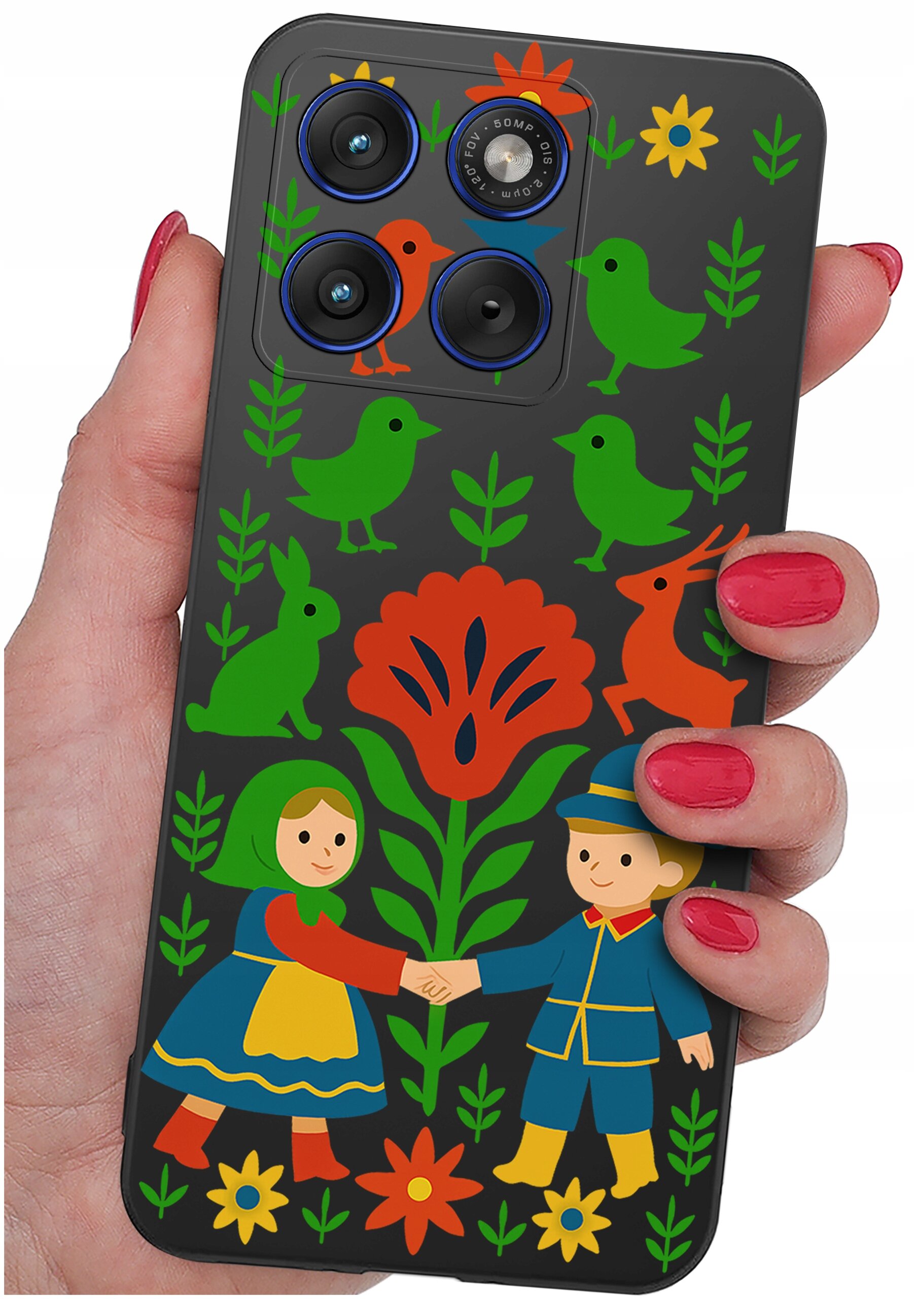 Etui na telefon z kolorowym wzorem przedstawiającym postacie, zwierzęta i rośliny. Wzór zawiera zielone ptaki, króliki, pomarańczowego jelenia oraz postacie w tradycyjnych strojach trzymające się za ręce.