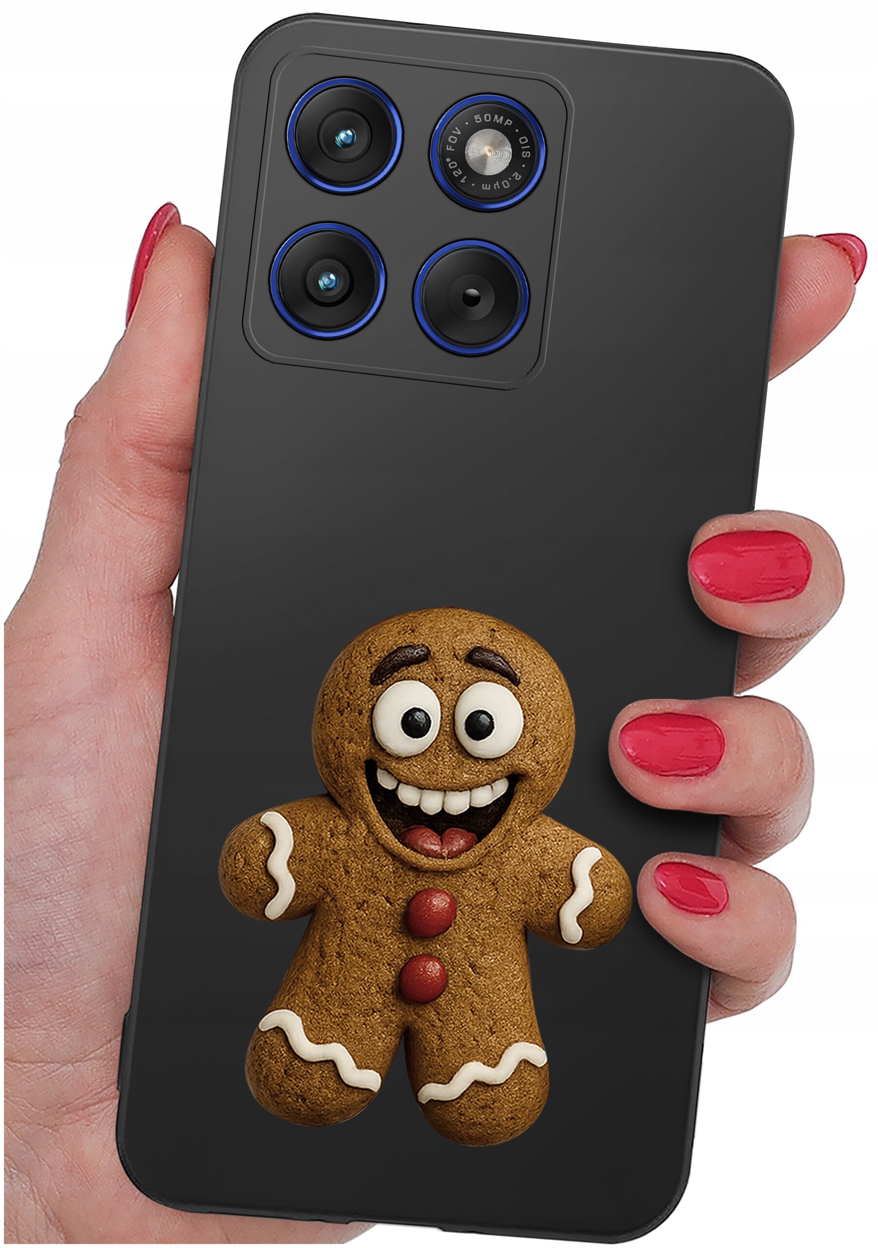 Osoba trzyma telefon z czarnym etui, na którym znajduje się wizerunek uśmiechniętego piernikowego ludzika. Etui ma wycięcia na trzy obiektywy aparatu i lampę błyskową.