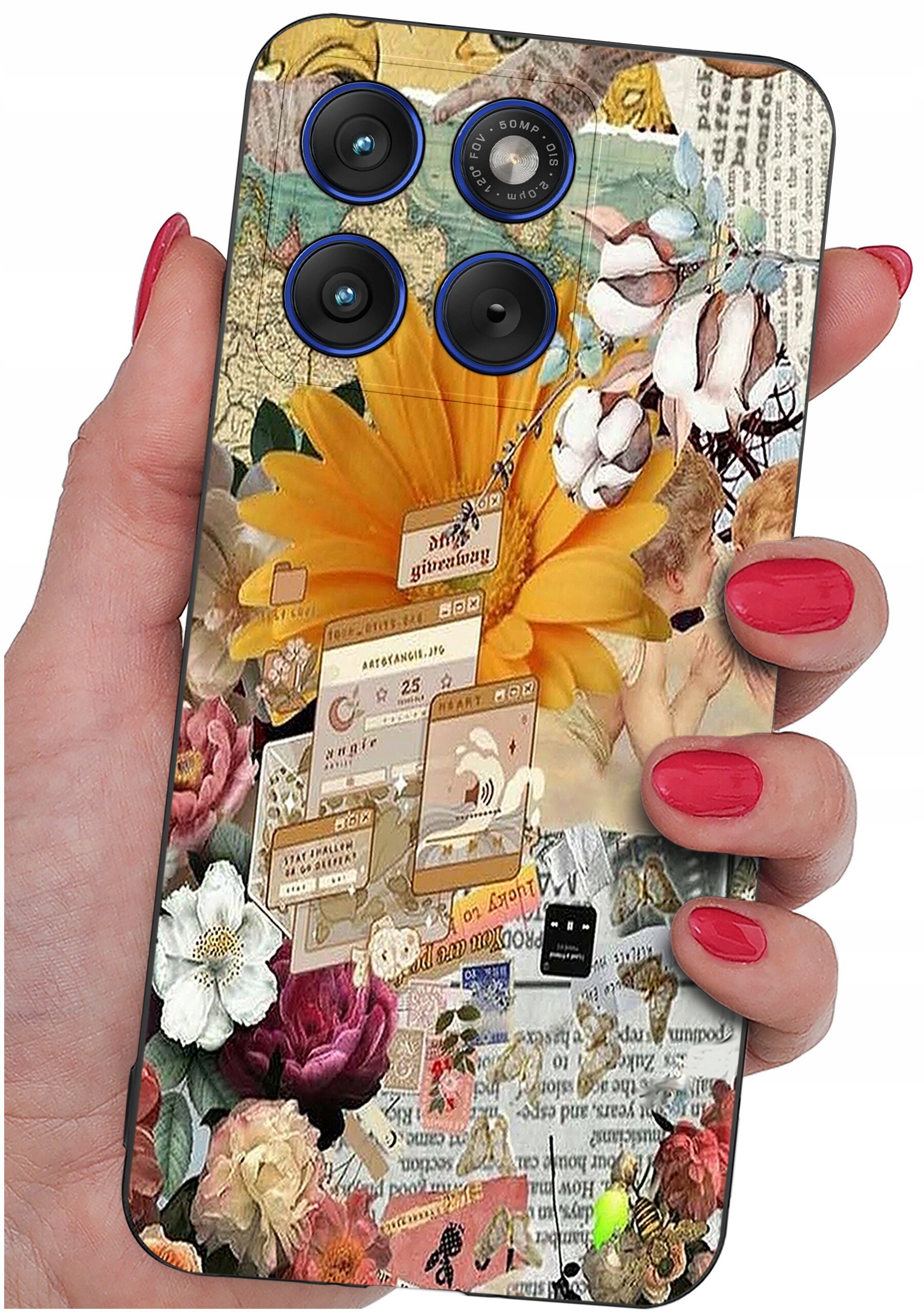 Etui na telefon z kolorowym, kwiatowym wzorem i elementami graficznymi, trzymane w dłoni z pomalowanymi na czerwono paznokciami. Widoczne są cztery otwory na aparaty fotograficzne.