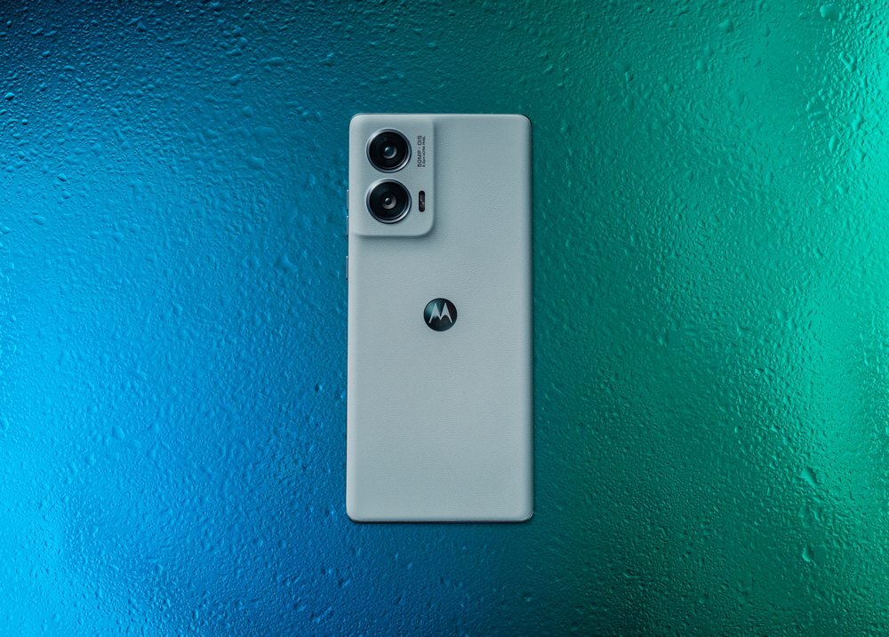 Smartfon MOTOROLA Edge 50 Fusion NFC płatności i łączność 