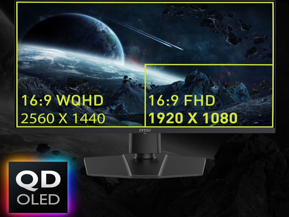 Monitor wyświetla obraz kosmosu z planetą i asteroidami, z tekstem \'16:9 WQHD 2560 X 1440\' oraz \'16:9 FHD 1920 X 1080\'. W lewym dolnym rogu widoczne jest logo \'QD OLED\'.