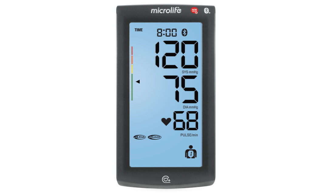 Na obrazie widoczny jest ciśnieniomierz z wyświetlaczem pokazującym czas 8:00, ciśnienie 120/75 mmHg oraz puls 68 uderzeń na minutę. Logo \'microlife\' znajduje się na górze urządzenia.