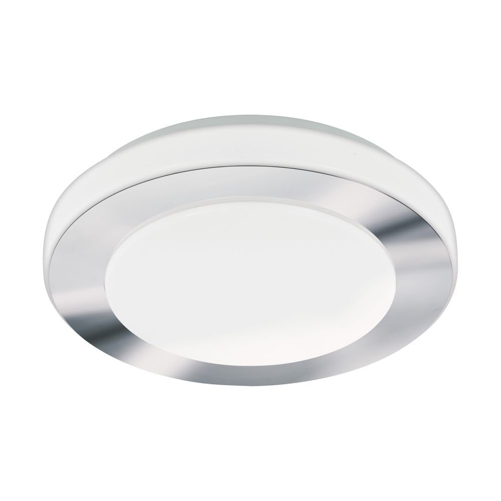 Okrągły plafon sufitowy w kolorze białym z metalicznym wykończeniem na krawędzi. Lampa ma nowoczesny design i jest przeznaczona do łazienki.
