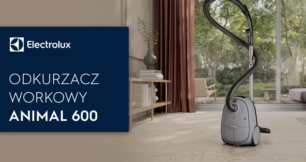 Na obrazie widoczny jest odkurzacz workowy marki Electrolux z napisem \'ODKURZACZ WORKOWY ANIMAL 600\'. W tle znajduje się wnętrze z dużym oknem i zasłonami.