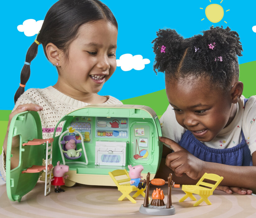 Zestaw figurek HASBRO Świnka Peppa Przyczepa kempingowa G22015L0