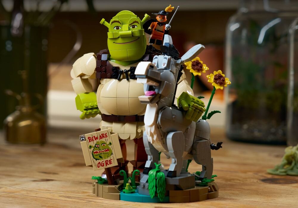 Колекційний набір LEGO 72423 "Шрек, віслюк та кіт у чоботях" для дорослих.