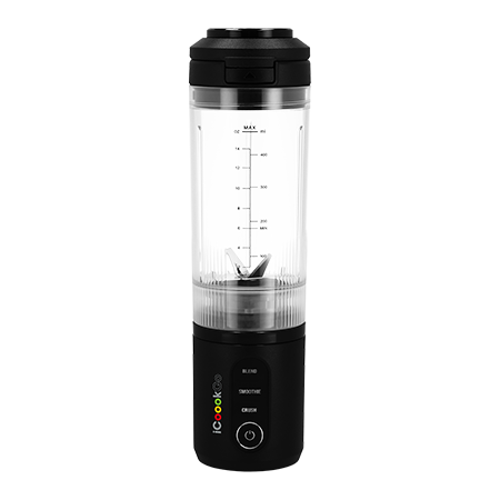 Czarny blender personalny z przezroczystym pojemnikiem, na którym widoczna jest miarka. Na podstawie znajduje się logo \'icocook\' oraz trzy przyciski oznaczone jako \'BLEND\', \'SMOOTHIE\' i \'CRUSH\'.