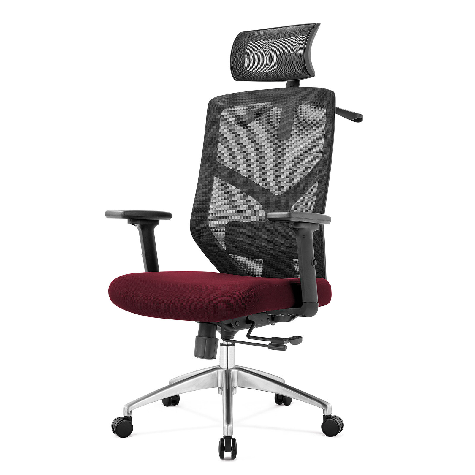 Ergonomiczny fotel biurowy z siatkowym oparciem i bordowym siedziskiem. Posiada regulowane podłokietniki i chromowaną podstawę z kółkami.