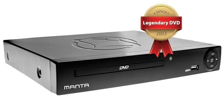 Odtwarzacz DVD z logo \'MANTA\' na przednim panelu, z napisem \'Legendary DVD since 2003\' na złotej odznace. Urządzenie posiada port USB i przyciski sterujące.
