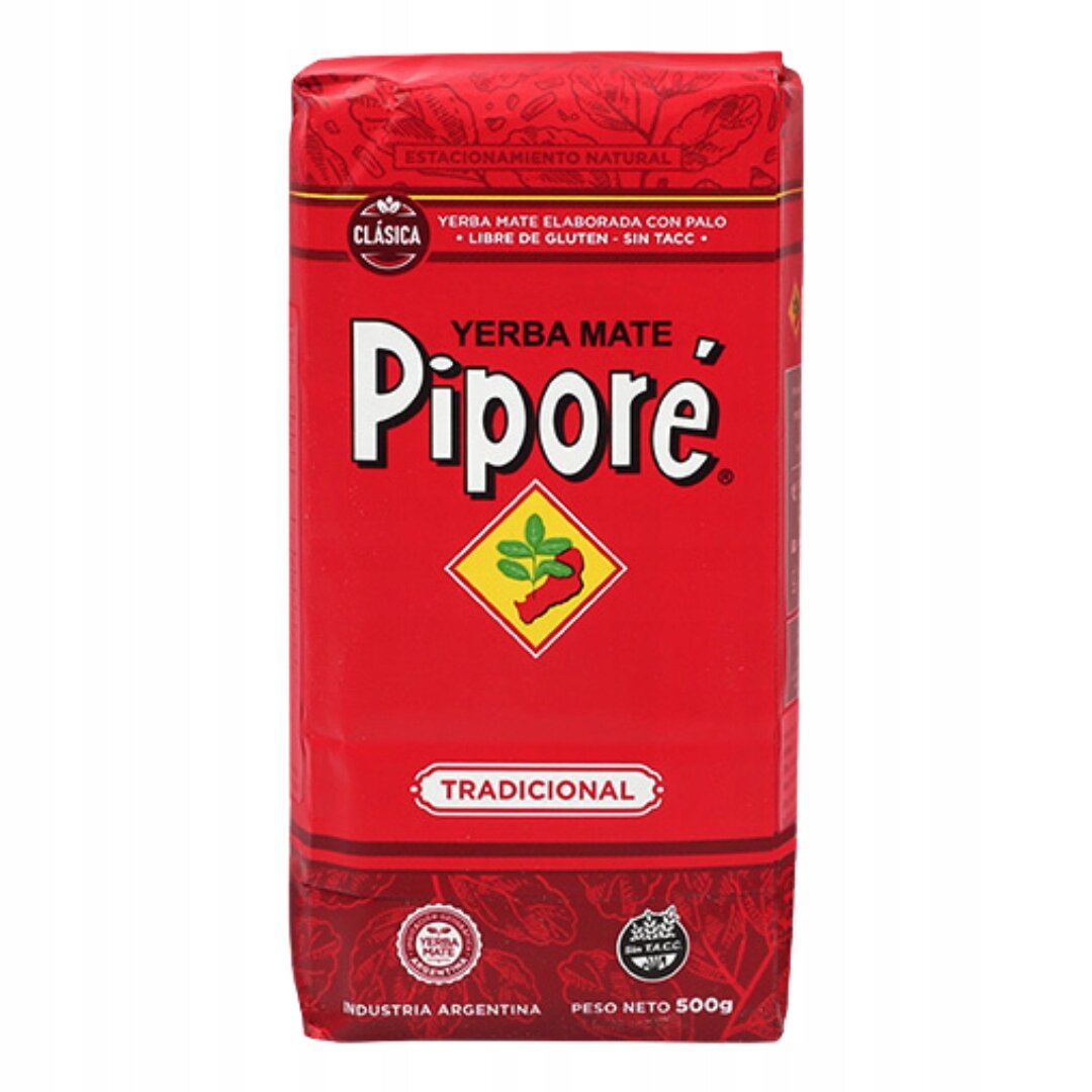Czerwona paczka Yerba Mate Piporé z napisem \'YERBA MATE Piporé\' oraz symbolem zielonego listka na żółtym tle. Na dole widnieje napis \'TRADICIONAL\' oraz informacja \'PESO NETO 500g\'.