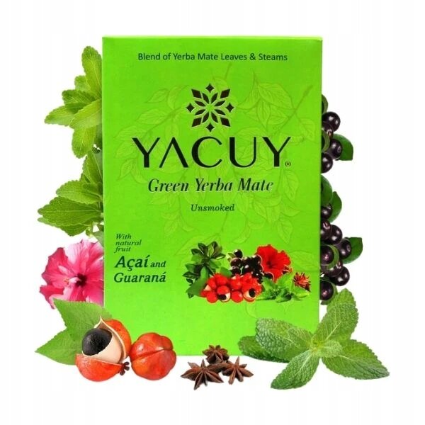 Zielone opakowanie z napisem \'YACUY Green Yerba Mate Unsmoked\' oraz \'With natural fruit Açaí and Guaraná\'. Wokół opakowania widoczne są liście, owoce i kwiaty.