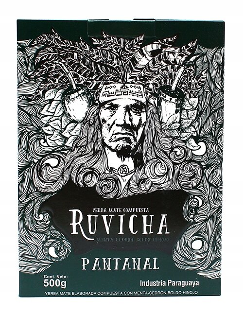 Opakowanie Yerba Mate Ruvicha Pantanal 500g z czarno-białą grafiką przedstawiającą twarz osoby otoczonej liśćmi. Na opakowaniu widnieje tekst: \'Yerba Mate Compuesta Ruvicha Pantanal, Cont. Neto: 500g, Industria Paraguaya\'.