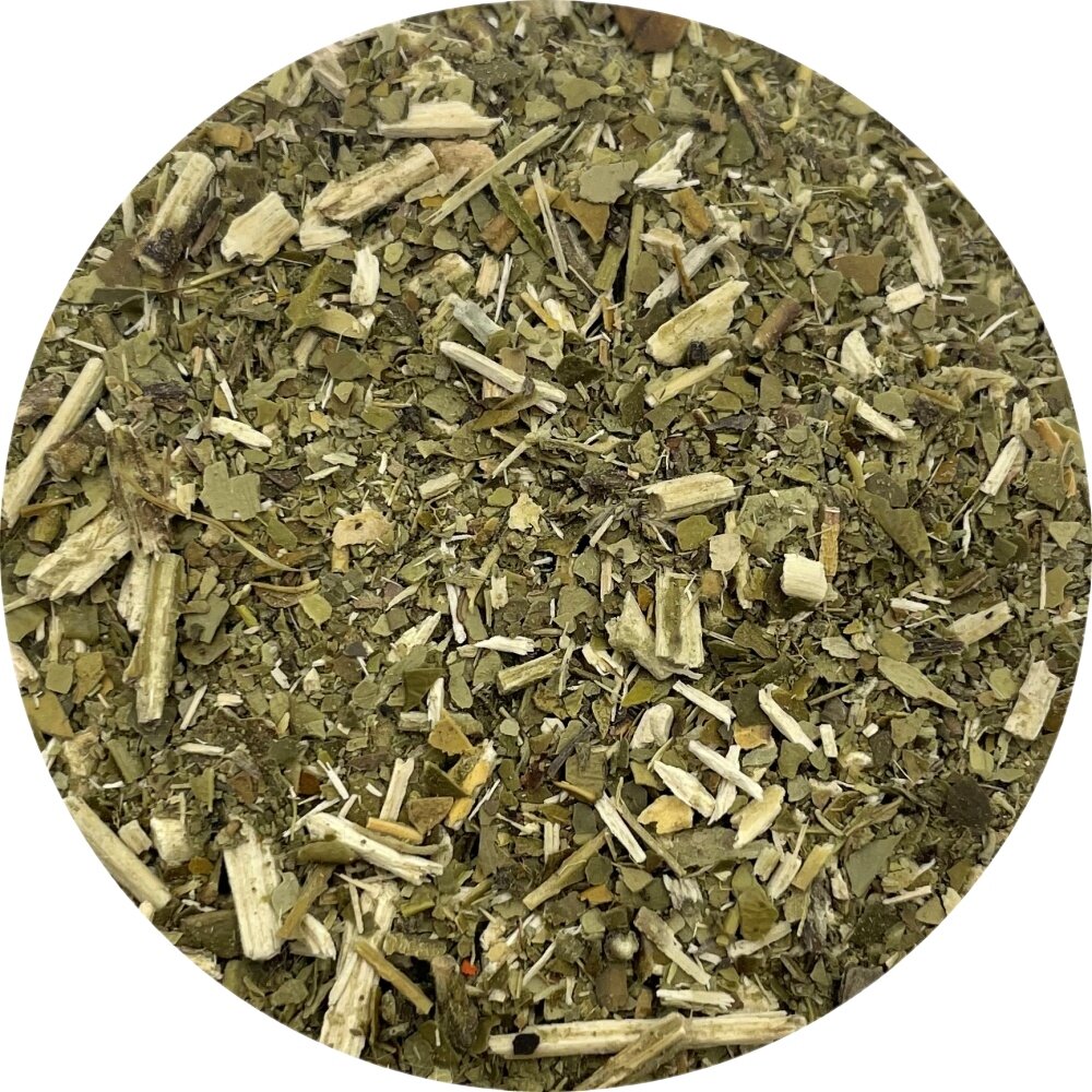 Zdjęcie przedstawia suszone liście i gałązki yerba mate w różnych odcieniach zieleni i brązu.