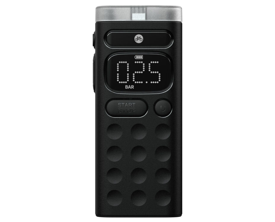 Czarna pompka elektryczna z wyświetlaczem pokazującym \'0.25 BAR\'. Na obudowie znajdują się przyciski \'START STOP\' i \'U\', a także symbol roweru.