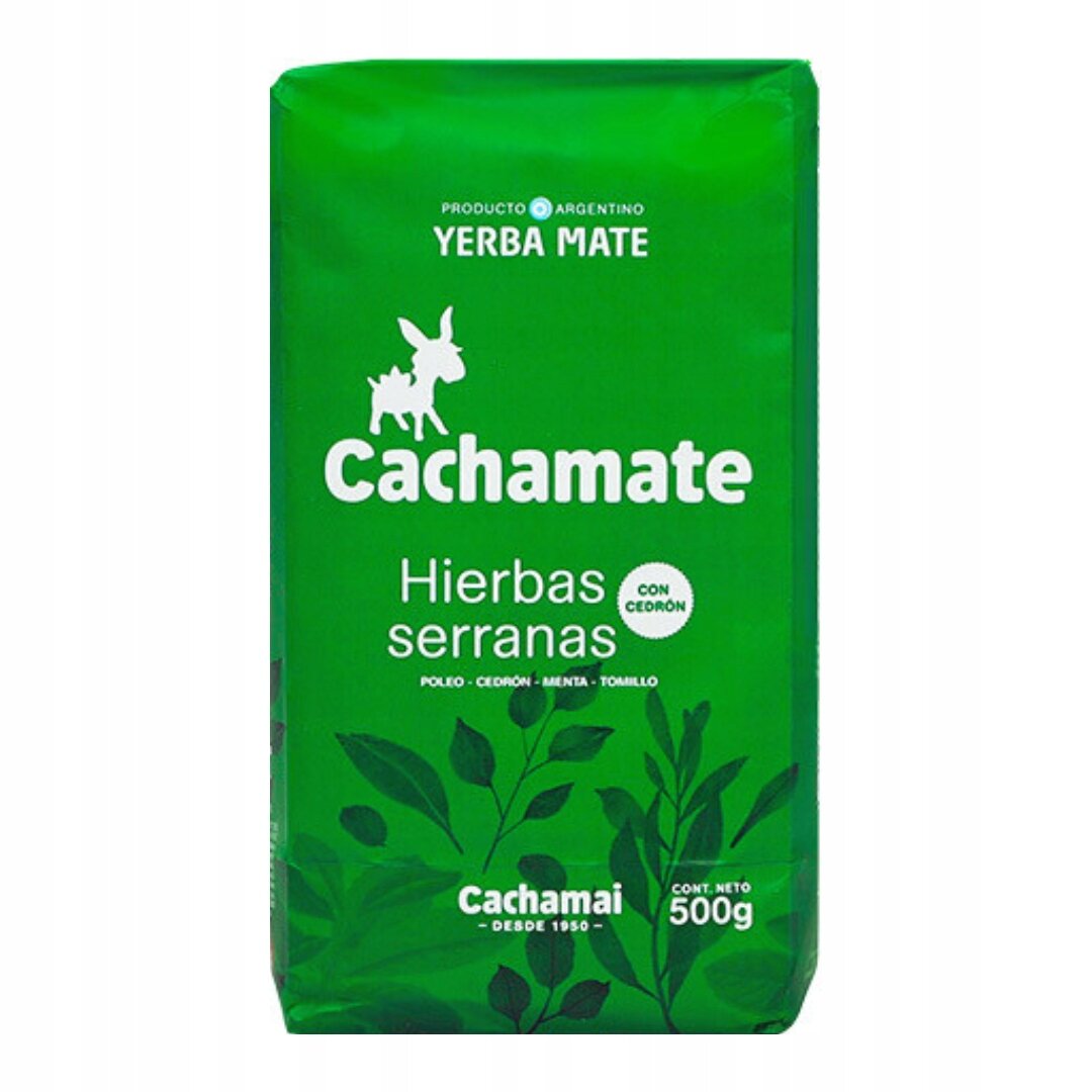 Zielone opakowanie z napisem \'Yerba Mate Cachamate Hierbas serranas\' oraz grafiką roślin. Widoczny tekst: \'Producto Argentino\', \'Con Cedrón\', \'Poleo - Cedrón - Menta - Tomillo\', \'Cachamai desde 1950\', \'Cont. Neto 500g\'.