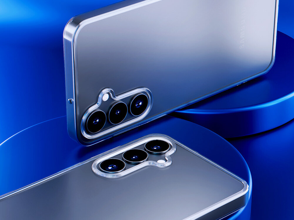 Na obrazie widoczne są dwa przezroczyste etui na telefon z trzema aparatami, umieszczone na niebieskim tle. Etui mają wycięcia na obiektywy i są wykonane z przezroczystego materiału.