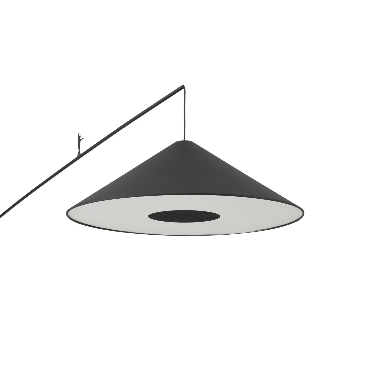 Czarna, stożkowa lampa podłogowa z wysięgnikiem, posiada biały spód z czarnym okręgiem pośrodku. Na wysięgniku znajduje się mała sylwetka postaci.