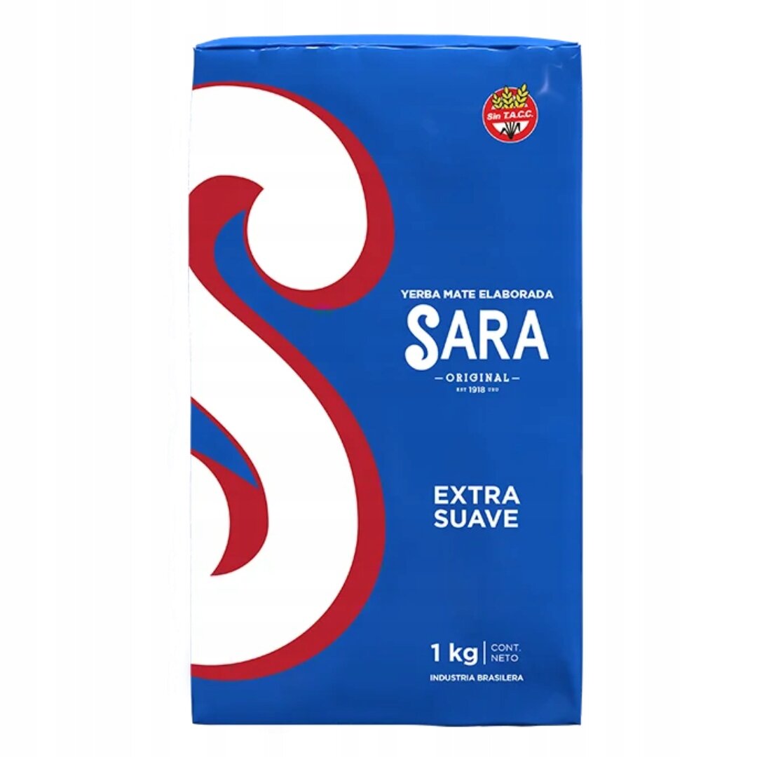 Opakowanie Yerba Mate Sara Extra Suave w kolorze niebieskim z dużą literą \'S\' w białym i czerwonym kolorze. Na opakowaniu widoczny jest tekst: \'Yerba Mate Elaborada Sara Original Extra Suave 1 kg Cont. Neto Industria Brasilera\'.
