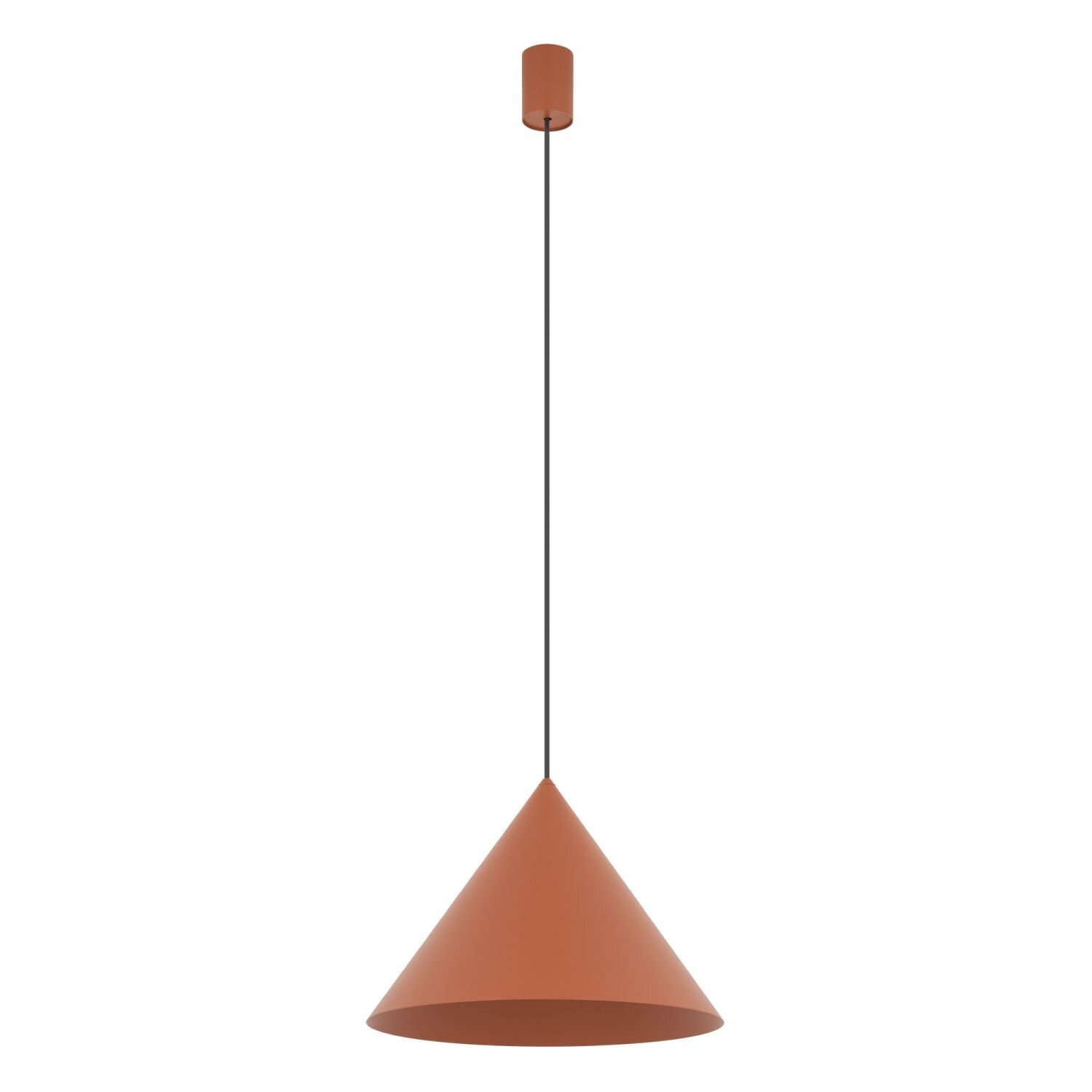 Lampa wisząca w kształcie stożka w kolorze brązowym, zawieszona na cienkim czarnym przewodzie. U góry znajduje się cylindryczna osłona w tym samym kolorze co lampa.