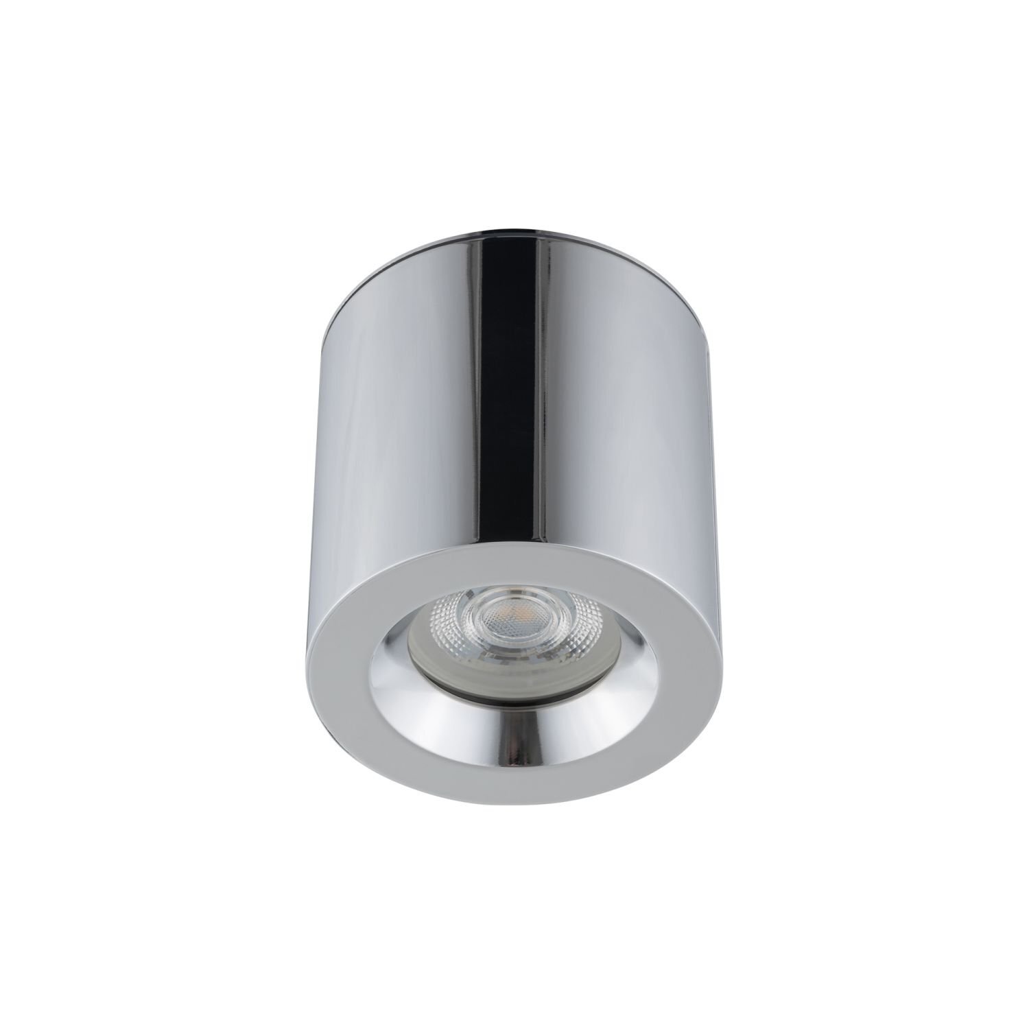 Na obrazie widoczna jest elegancka, cylindryczna lampa sufitowa w kolorze srebrnym z centralnie umieszczonym źródłem światła. Powierzchnia lampy jest gładka i błyszcząca.