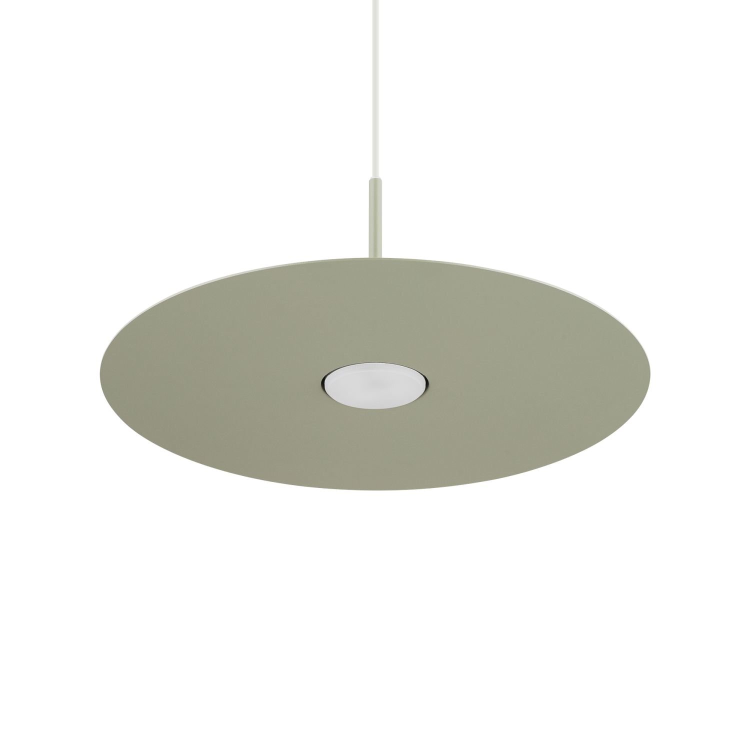 Na obrazie widoczna jest lampa wisząca o prostym, nowoczesnym designie z okrągłym, płaskim kloszem w jasnym kolorze. Lampa jest zawieszona na cienkim przewodzie.