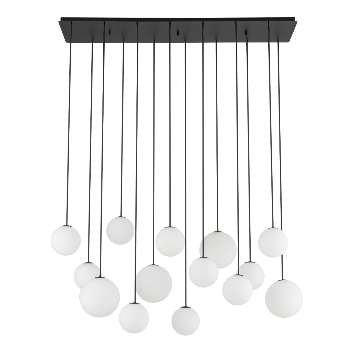Lampa wisząca z czarną prostokątną podstawą i czternastoma białymi, kulistymi kloszami zawieszonymi na cienkich przewodach.