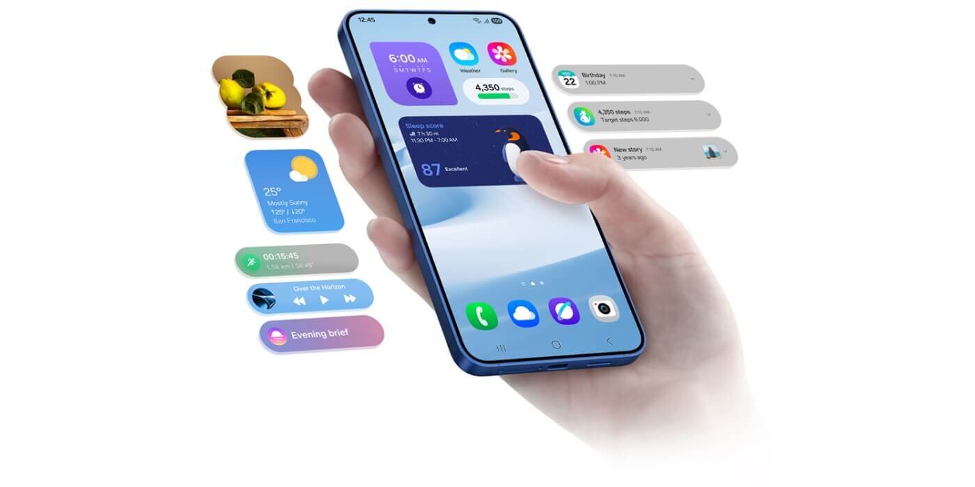 Galaxy S25 widoczny z różnymi widgetami na głównym ekranie. Urządzenie jest otoczone innymi widgetami i powiadomieniami. Po lewej stronie znajdują się widgety galerii, pogody, muzyki, ćwiczeń oraz alerty Now Bar dotyczące timera. Po prawej stronie widoczne są powiadomienia.