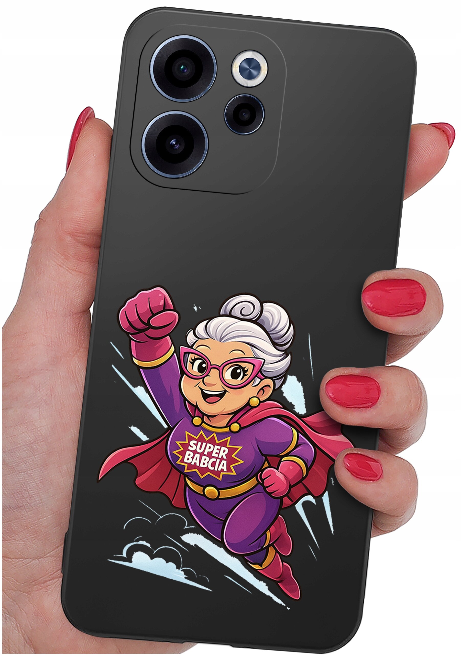 Etui na telefon z grafiką przedstawiającą postać w stroju superbohatera z napisem \'SUPER BABCIA\'. Etui jest trzymane w dłoni z pomalowanymi na czerwono paznokciami.