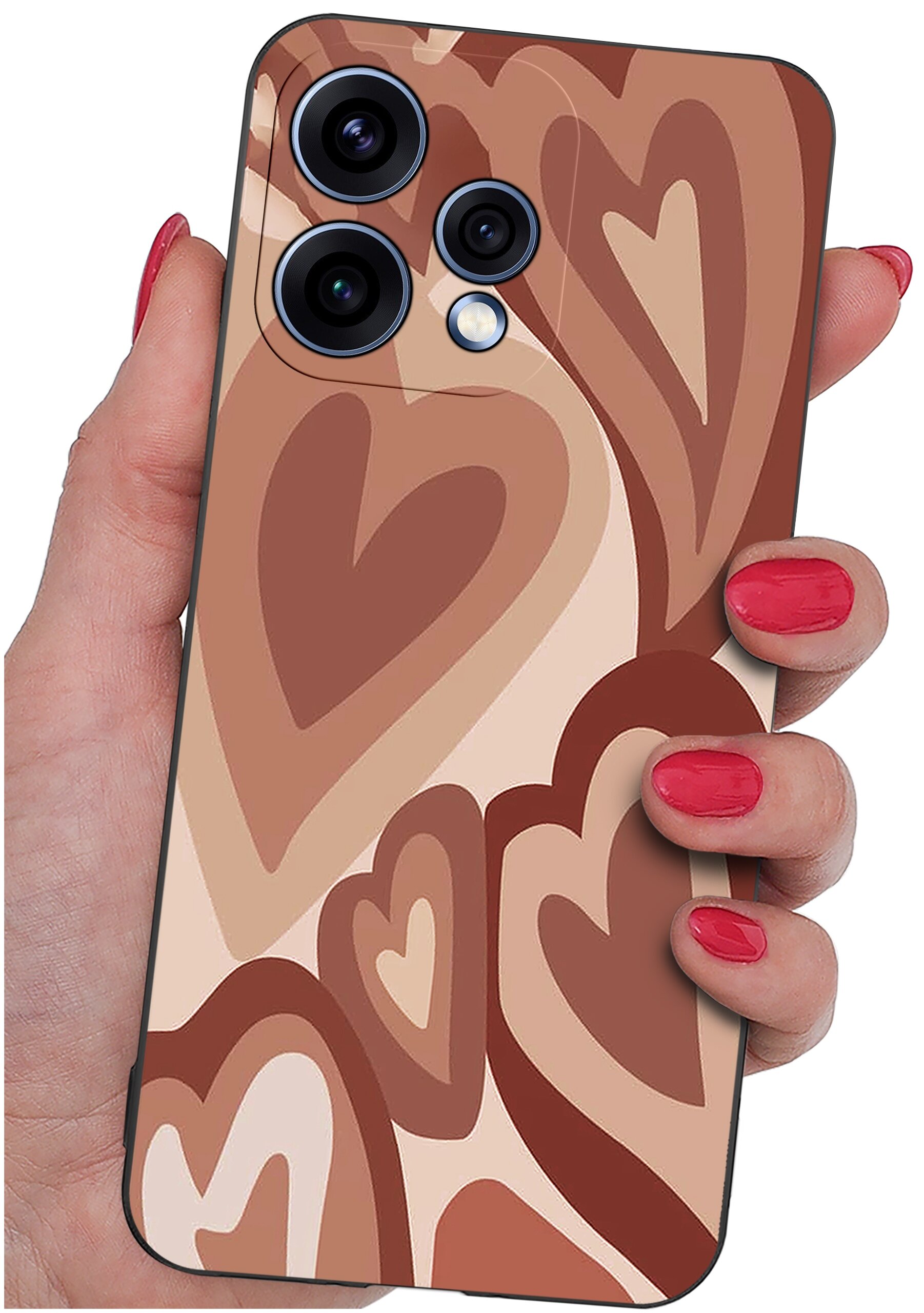 Osoba trzyma telefon w etui z wzorem w brązowe serca. Etui ma matowe wykończenie.