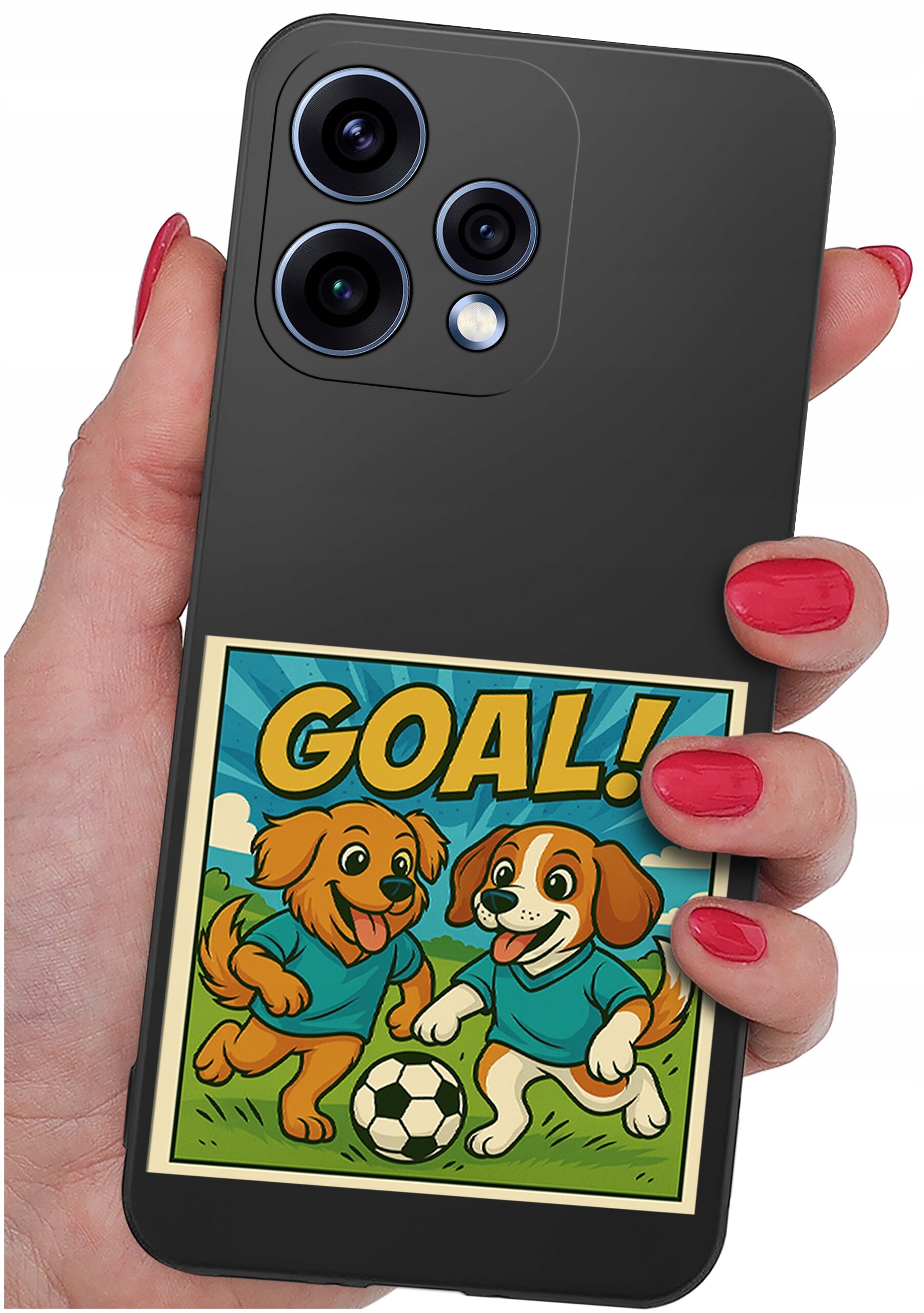 Osoba trzyma telefon z czarnym etui, na którym znajduje się kolorowy rysunek dwóch psów grających w piłkę z napisem \'GOAL!\'.
