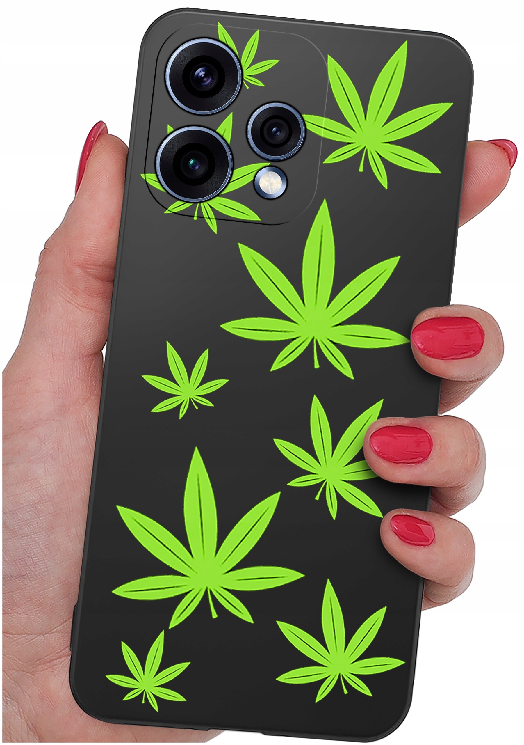 Czarna obudowa telefonu z zielonymi wzorami liści, trzymana w dłoni z czerwonymi paznokciami. Widoczne są trzy obiektywy aparatu i napis \'50MP\'.