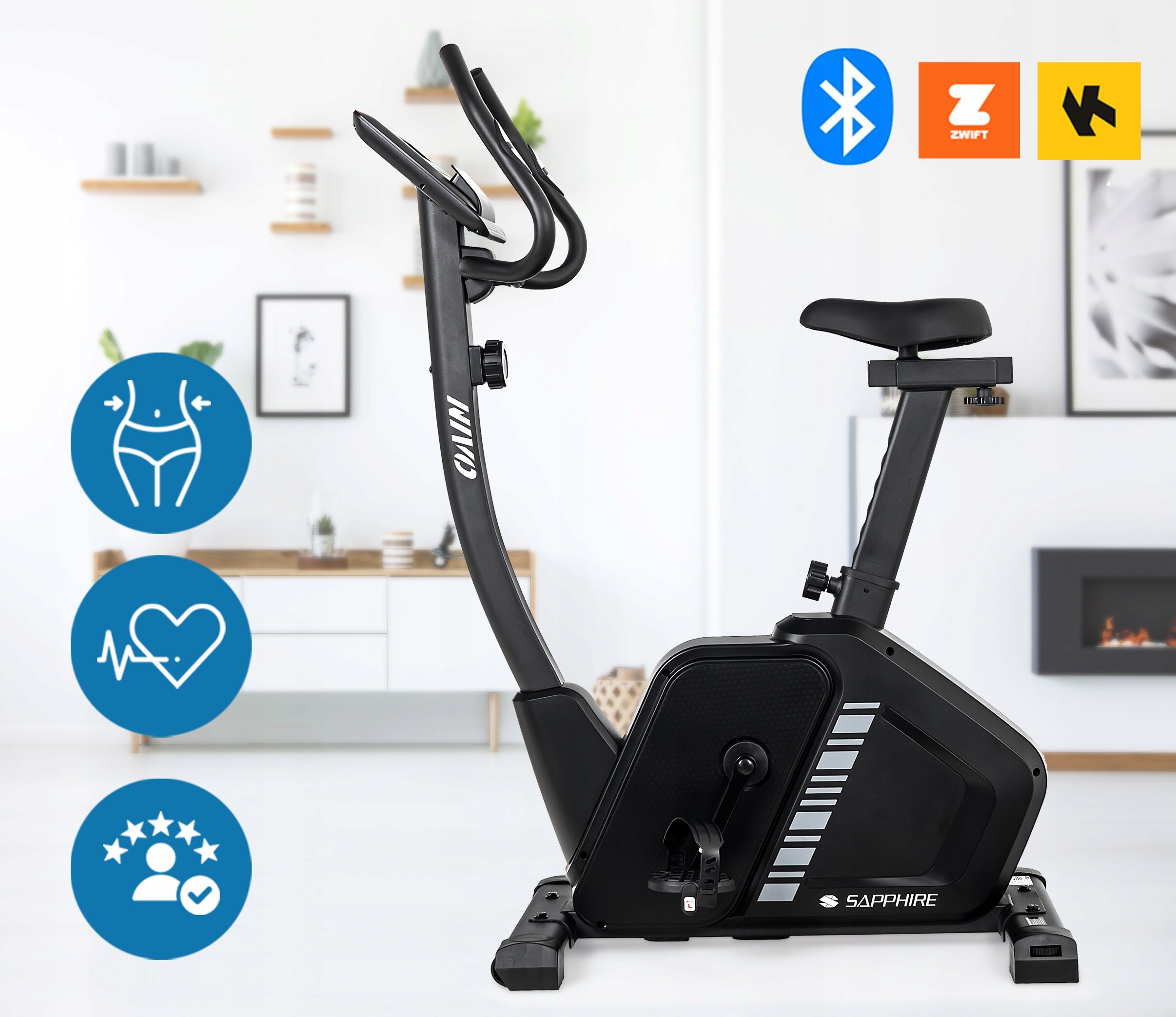 Czarny rower treningowy stacjonarny magnetyczny pionowy z logo SAPPHIRE, ustawiony w nowoczesnym wnętrzu. Obok roweru widoczne są ikony symbolizujące funkcje: sylwetka, serce i ocena użytkownika, a także ikony Bluetooth, Zwift i innej aplikacji.