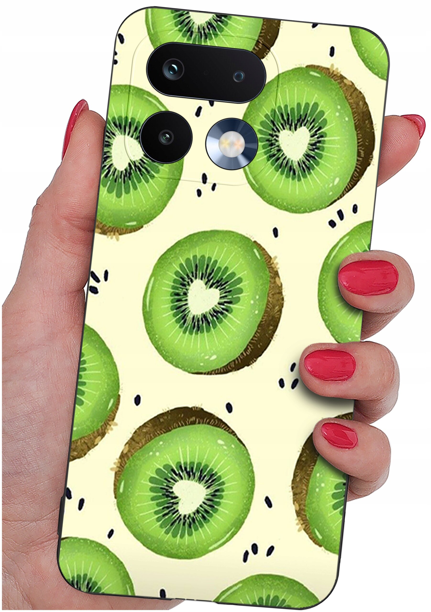 Etui na telefon z wzorem przedstawiającym plasterki kiwi, trzymane w dłoni z pomalowanymi na czerwono paznokciami. Etui posiada otwory na aparat i lampę błyskową.