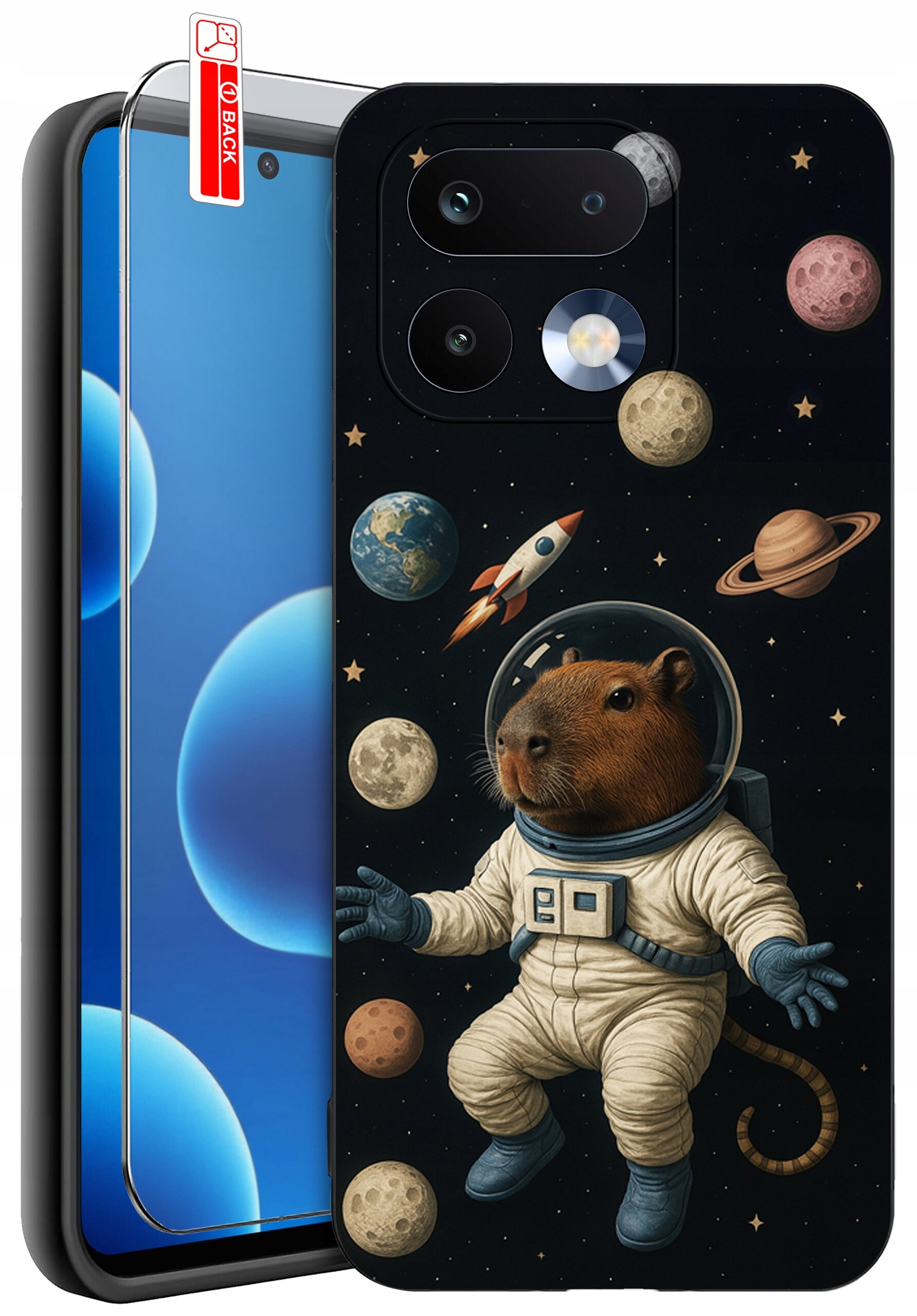 Etui na telefon z grafiką przedstawiającą zwierzę w skafandrze kosmicznym na tle planet i rakiety. Obok znajduje się szkło ochronne z napisem \'BACK\'.