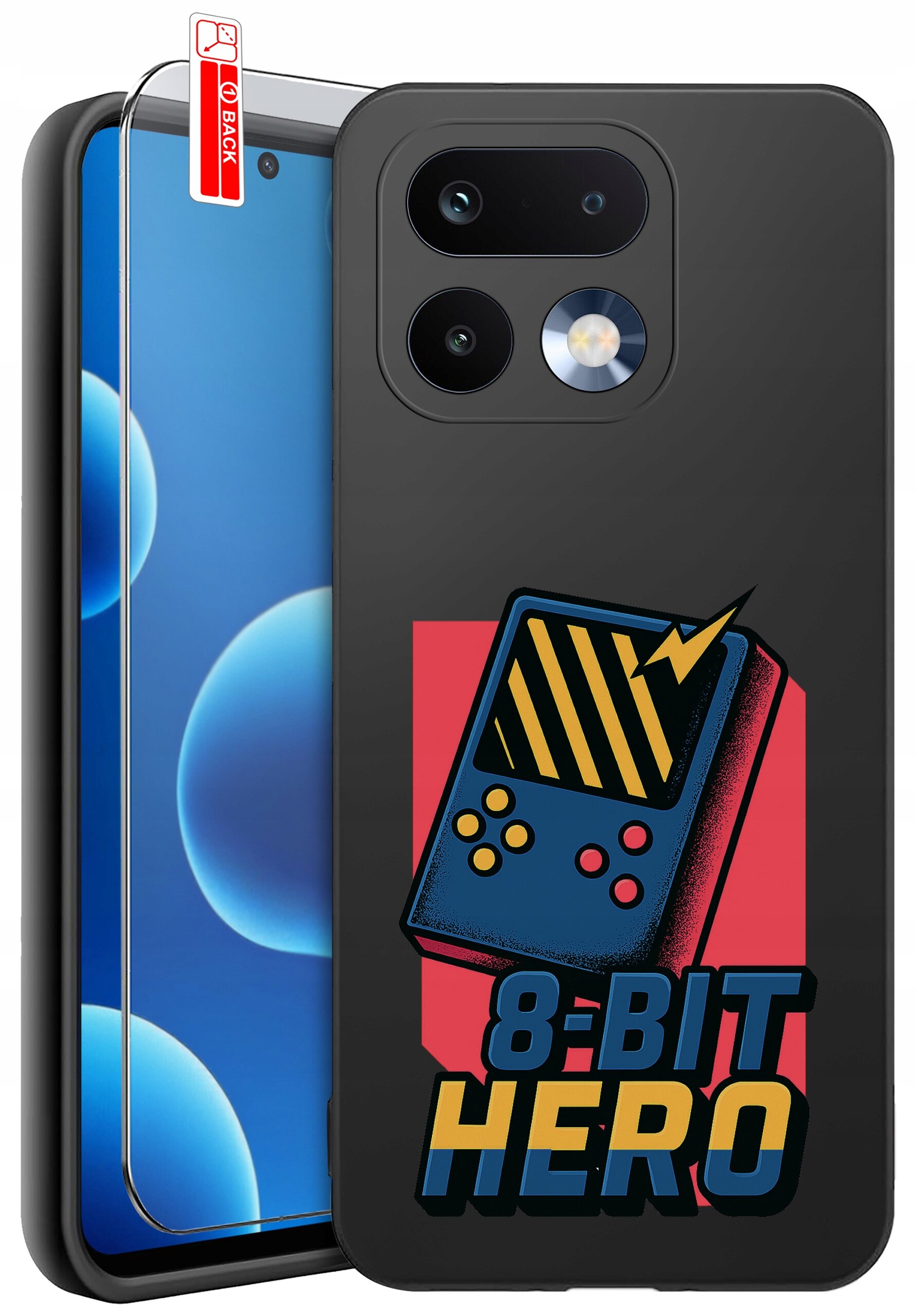 Etui na telefon z grafiką przedstawiającą retro konsolę do gier i napisem \'8-BIT HERO\'. Obok etui znajduje się szkło ochronne z oznaczeniem \'BACK\'.