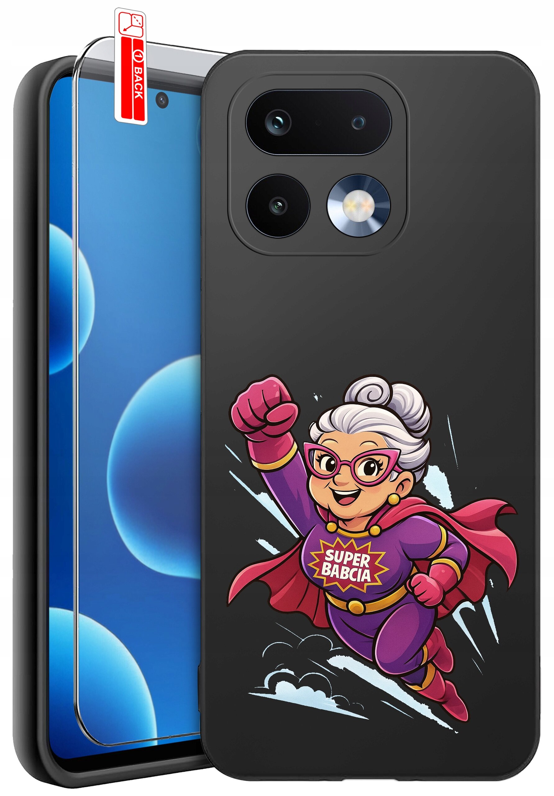 Etui na telefon z grafiką przedstawiającą postać w stroju superbohatera z napisem \'SUPER BABCIA\'. Obok etui znajduje się szkło ochronne z oznaczeniem \'BACK\'.