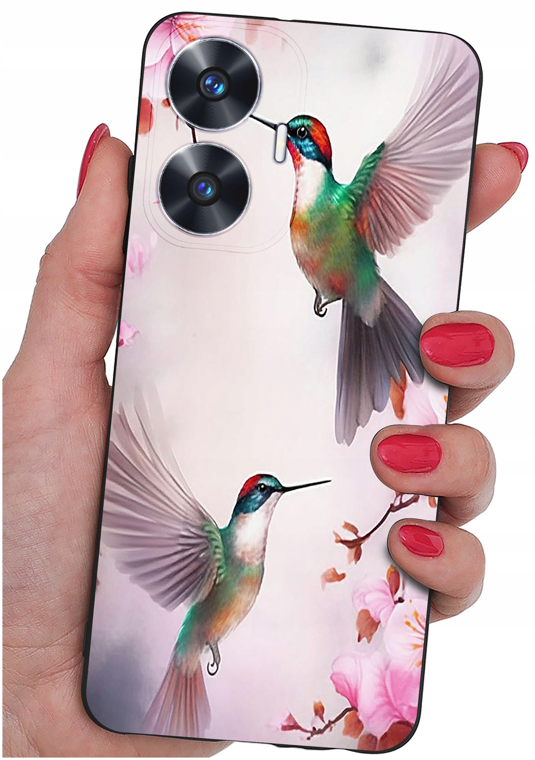 Etui na telefon z kolorowym wzorem przedstawiającym dwa kolibry wśród różowych kwiatów, trzymane w dłoni z pomalowanymi na czerwono paznokciami.