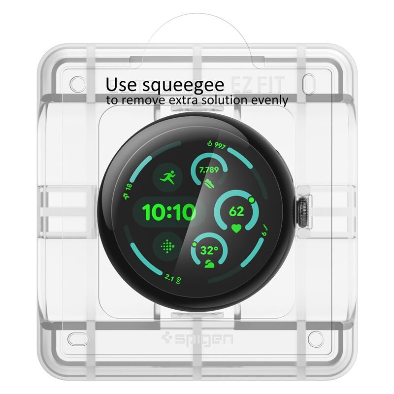 Na obrazie widoczny jest okrągły smartwatch z wyświetlaczem pokazującym godzinę 10:10 oraz różne wskaźniki aktywności fizycznej. W tle znajduje się przezroczyste opakowanie z napisem \'Use squeegee to remove extra solution evenly\' oraz logo \'spigen\'.