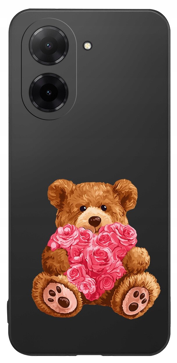 Czarne etui na telefon z nadrukiem misia trzymającego różowe serce z kwiatów. Etui posiada dwa otwory na aparaty fotograficzne i jeden na lampę błyskową.