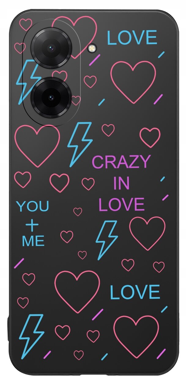 Czarne etui z kolorowymi wzorami serc, błyskawic i napisami: \'LOVE\', \'CRAZY IN LOVE\', \'YOU + ME\'.