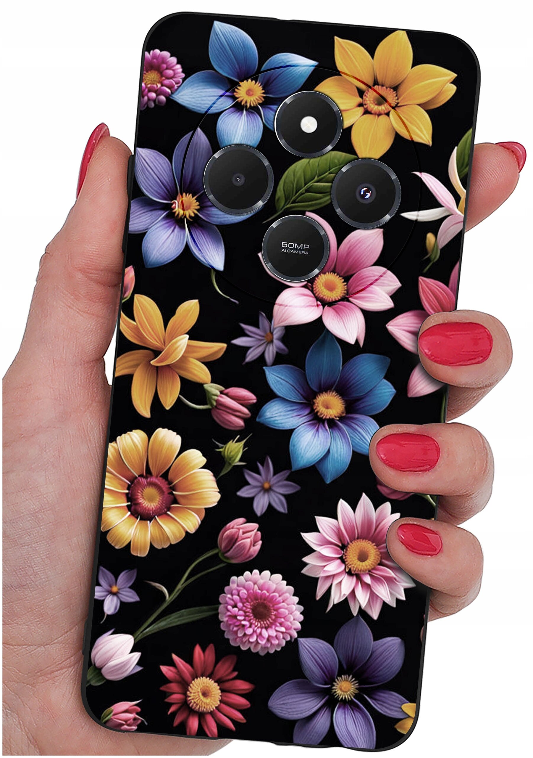 Osoba trzyma telefon z etui ozdobionym kolorowymi kwiatami na czarnym tle. Na etui widoczny jest napis \'50MP AI Camera\'.