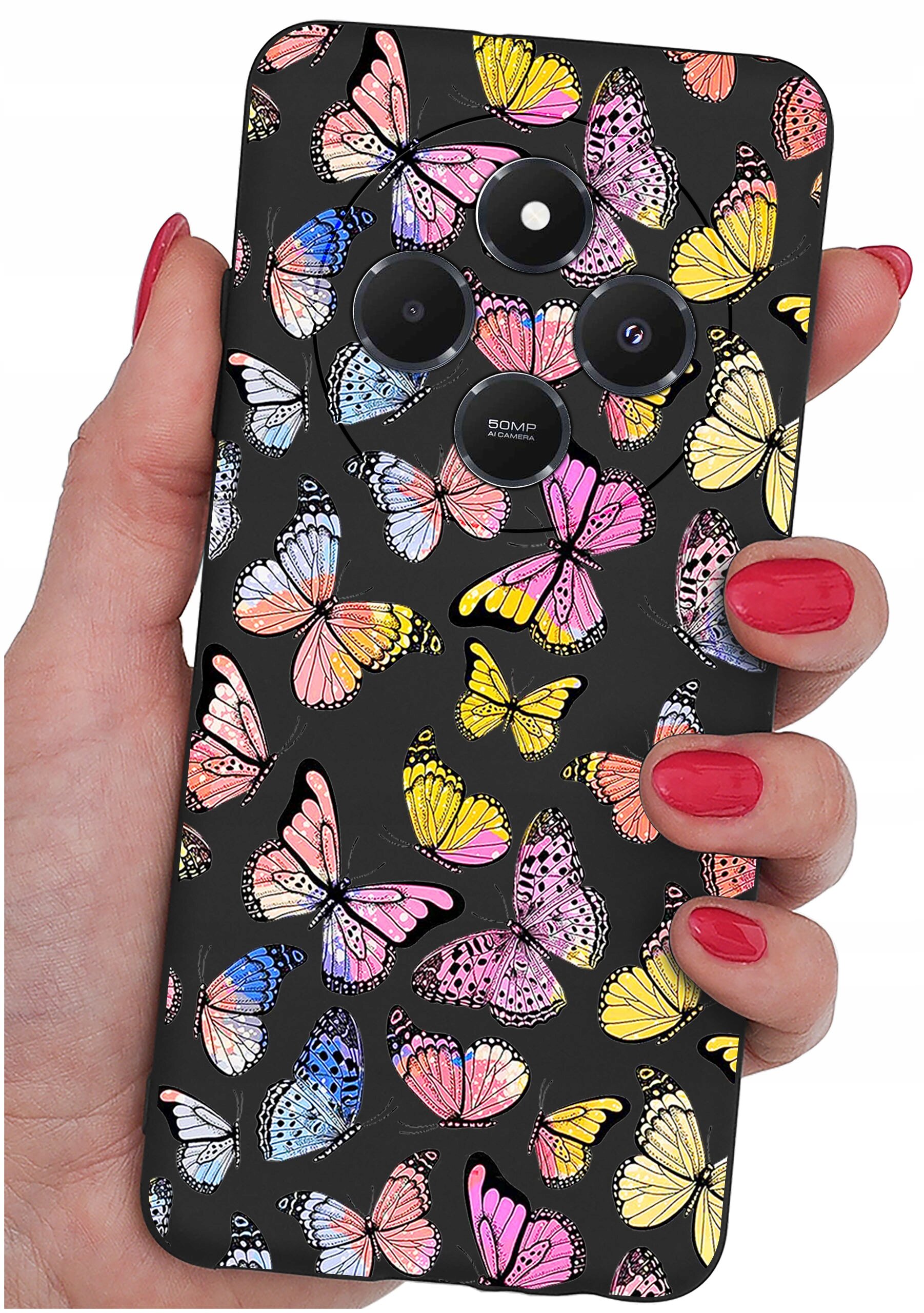 Etui na telefon z kolorowym wzorem motyli trzymane w dłoni. Na etui widoczny jest napis \'50MP AI Camera\'.