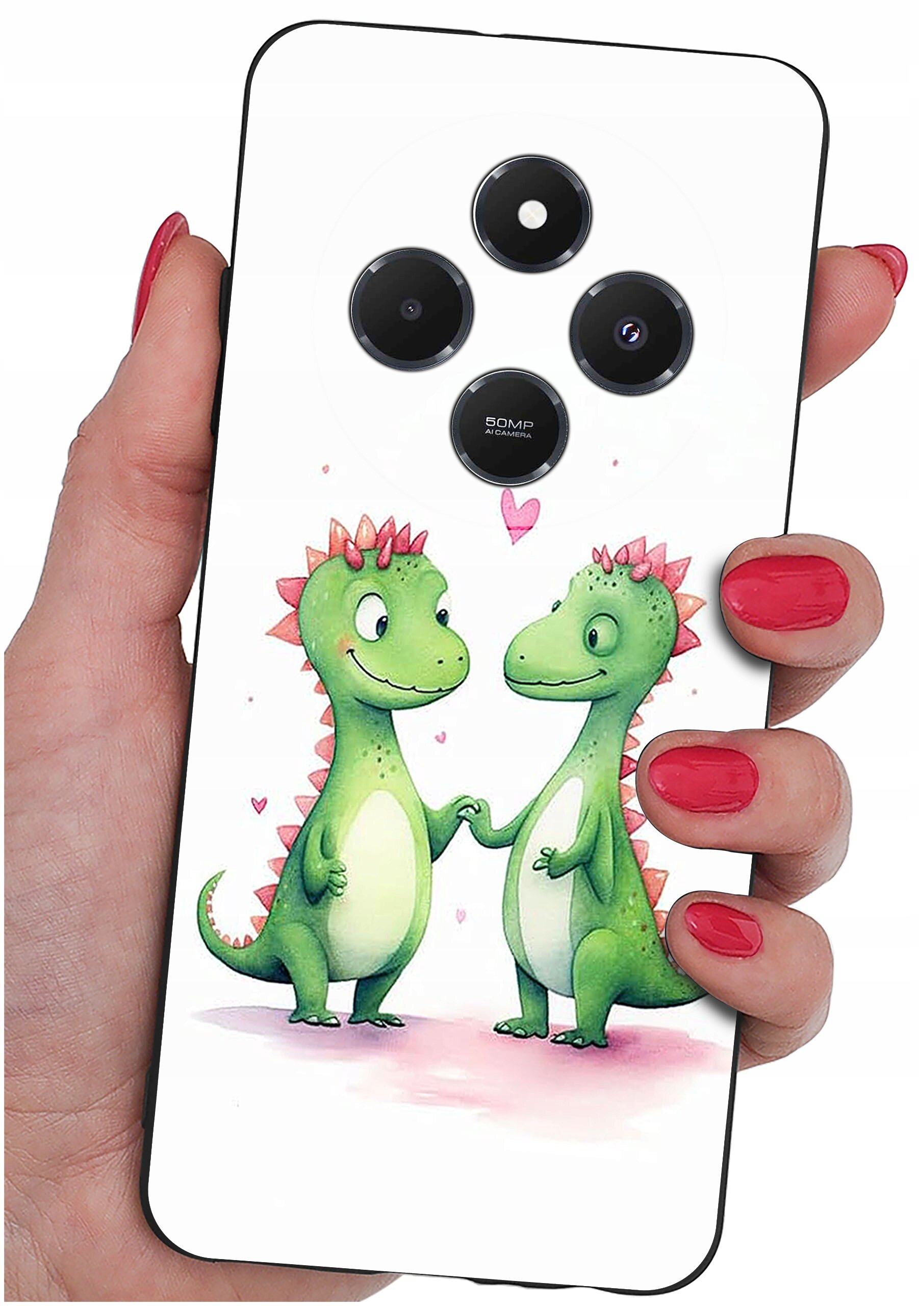 Etui na telefon z grafiką dwóch zielonych dinozaurów trzymających się za ręce, otoczonych małymi różowymi serduszkami. Widoczne są cztery otwory na aparaty, z napisem \'50MP AI Camera\'.