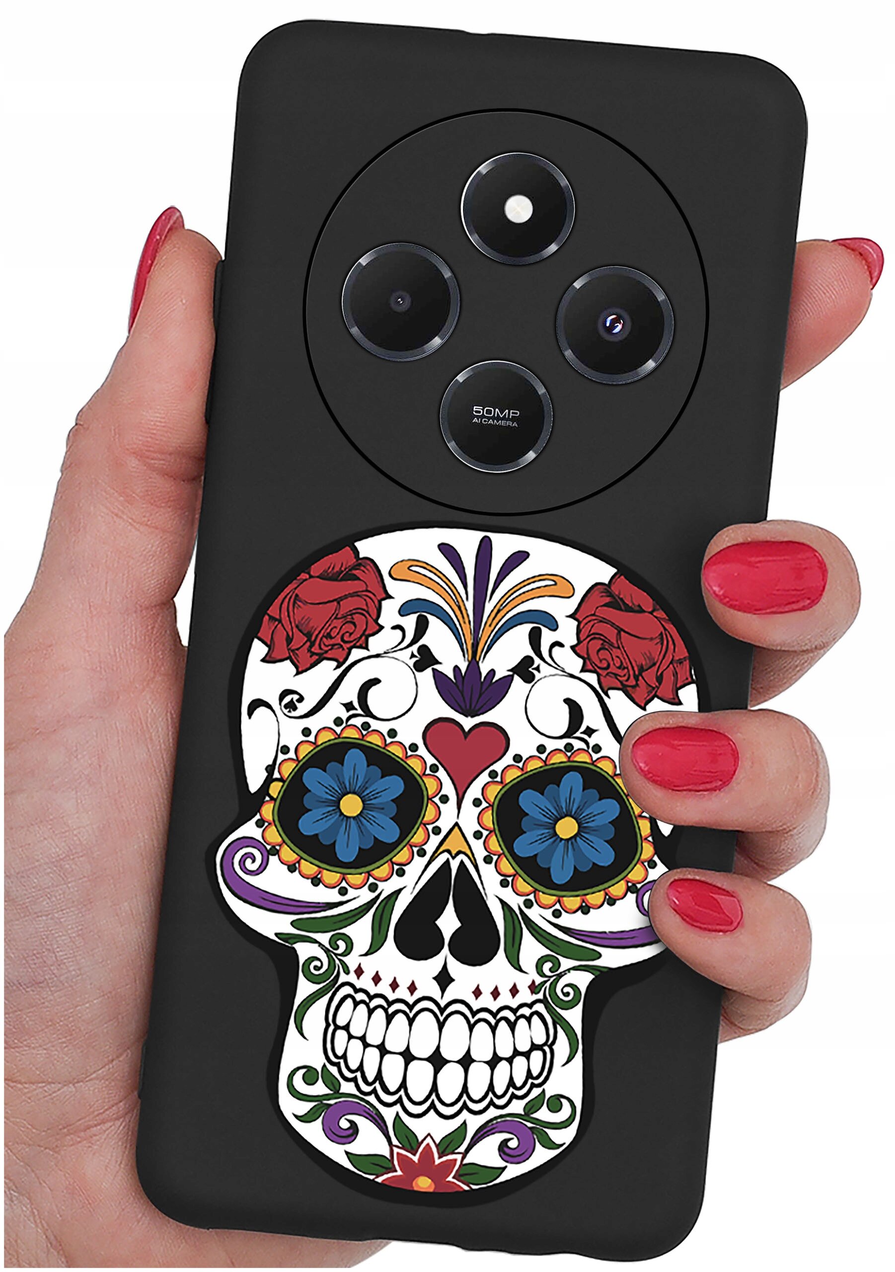 Czarna obudowa telefonu z kolorowym wzorem czaszki ozdobionej kwiatami i ornamentami. Widoczny napis: \'50MP AI Camera\'.