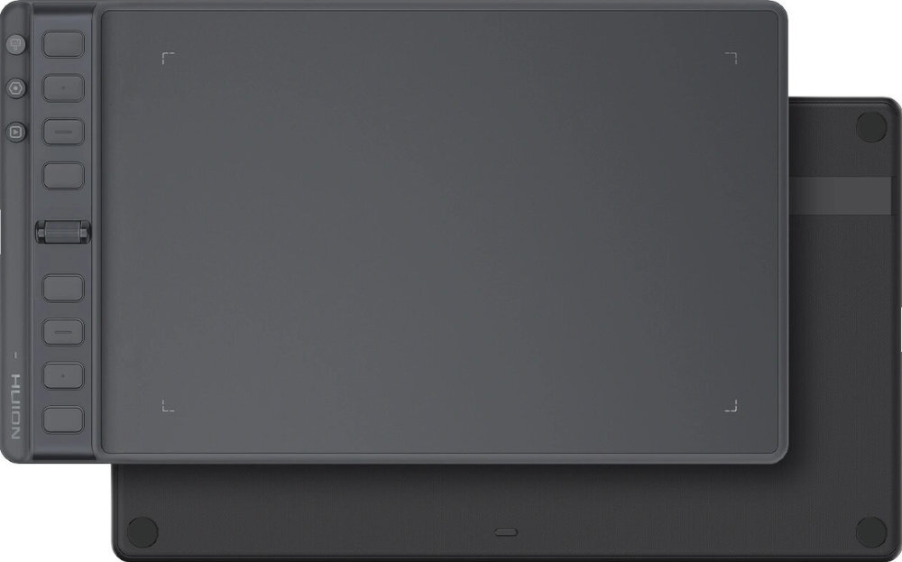 Na obrazie widoczny jest czarny tablet graficzny z kilkoma przyciskami po jednej stronie oraz logo \'HUION\'.