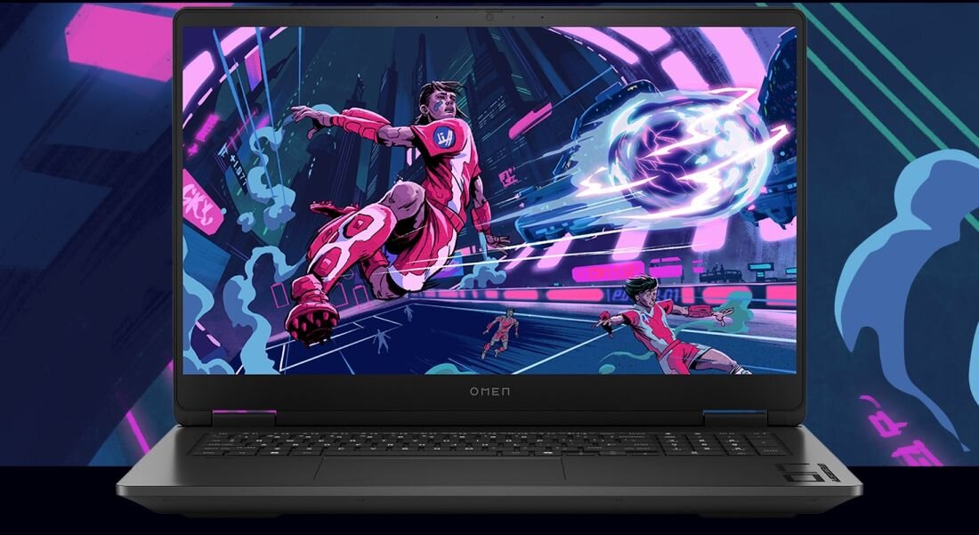 Laptop z wyświetlaczem pokazującym dynamiczną grafikę z postaciami w futurystycznym otoczeniu. Na obudowie widoczne jest logo \'Omen\'.