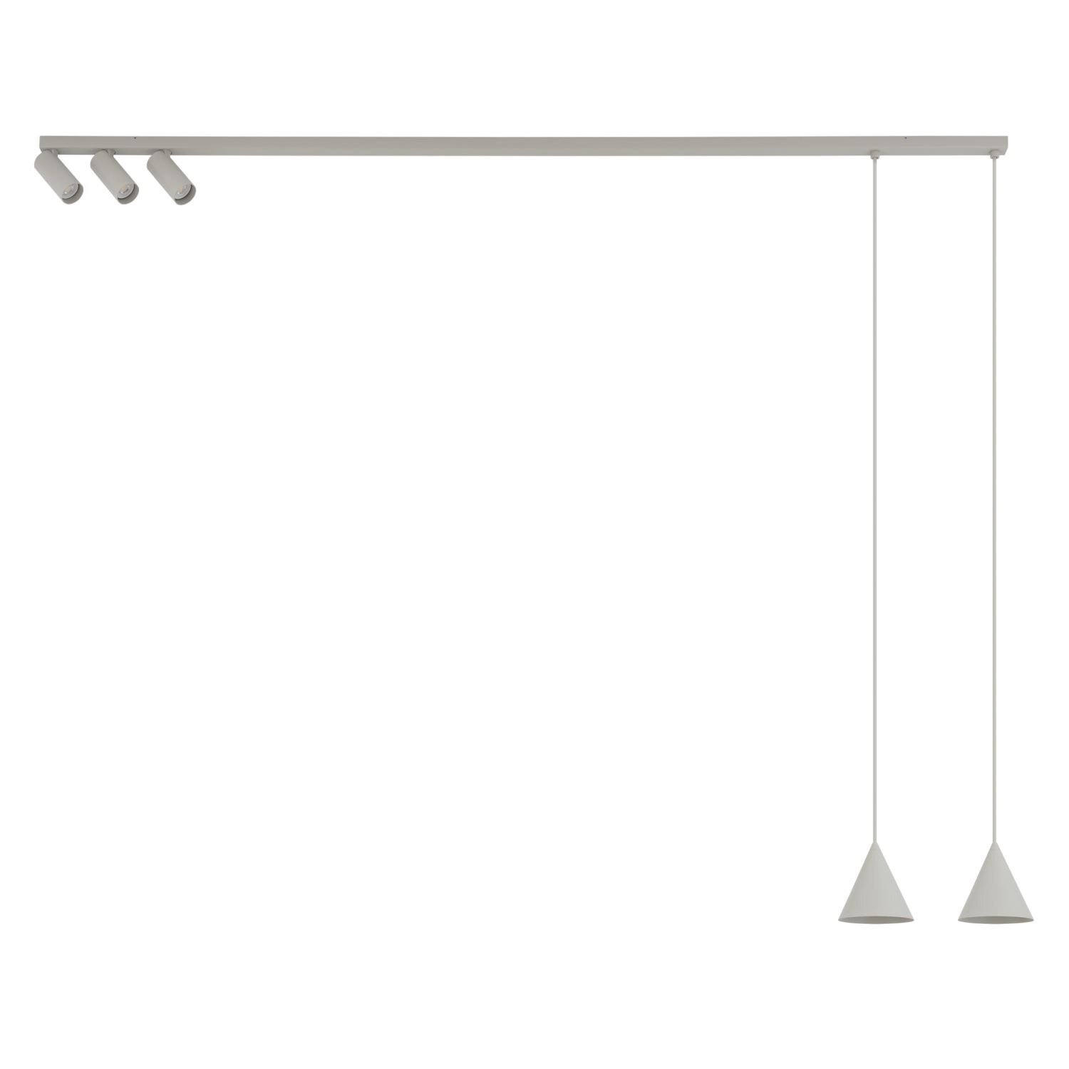 Na obrazie widoczna jest nowoczesna lampa sufitowa z reflektorkami i dwoma wiszącymi kloszami w kształcie stożków. Lampa ma minimalistyczny design i jest w jasnym kolorze.