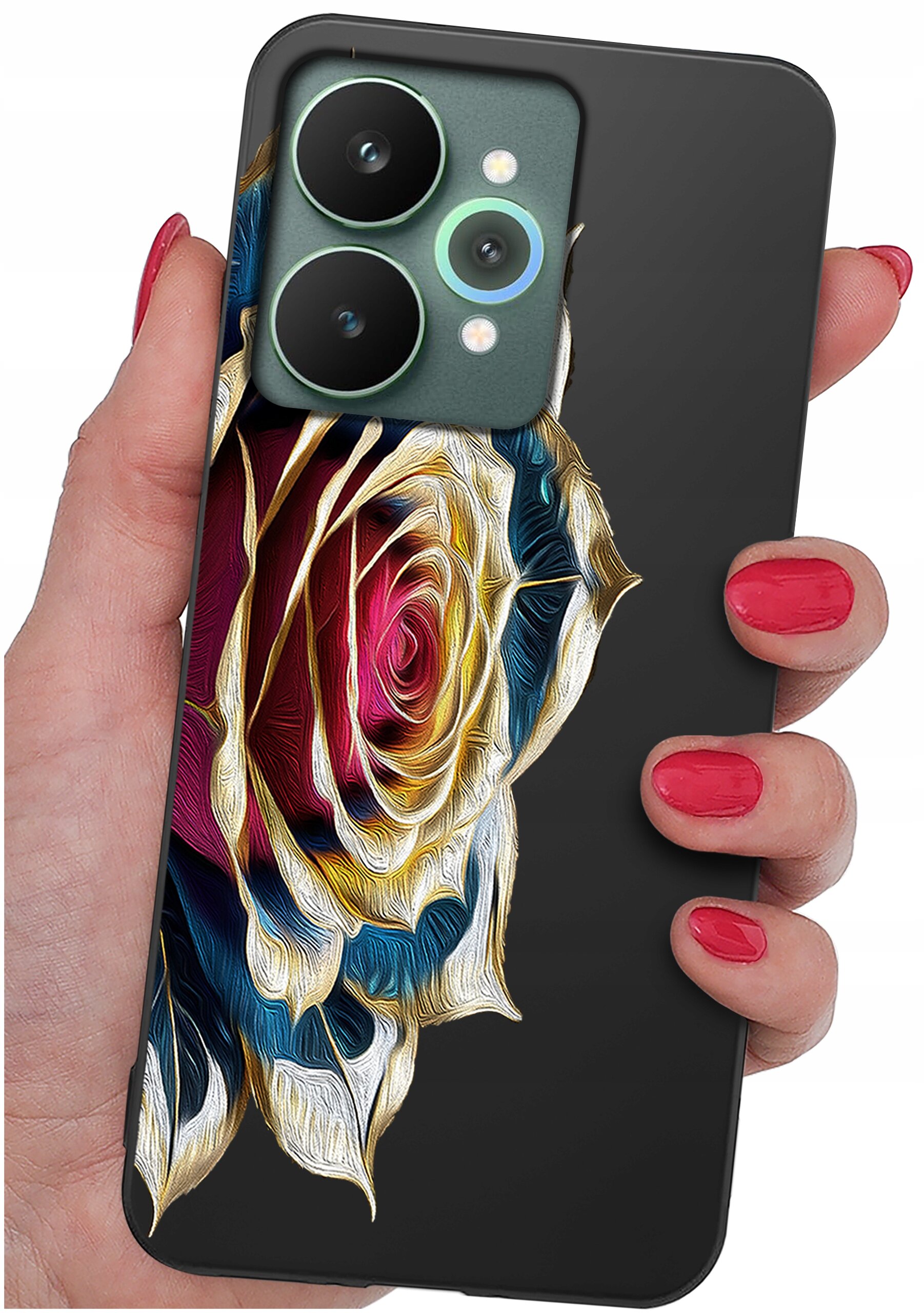 Osoba trzyma telefon z etui ozdobionym wzorem kolorowej róży na czarnym tle. Etui ma wycięcia na aparat z trzema obiektywami.