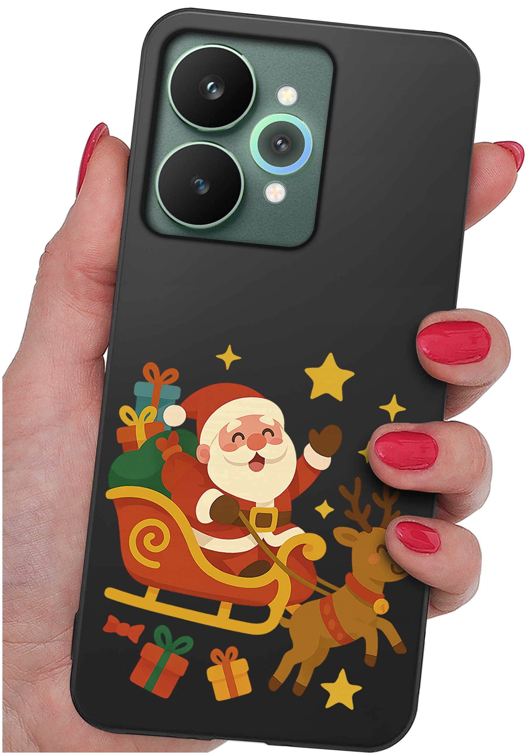Czarne etui na telefon z kolorowym nadrukiem przedstawiającym Mikołaja w saniach ciągniętych przez renifera, otoczonego prezentami i gwiazdkami. Etui trzymane jest w dłoni z pomalowanymi na czerwono paznokciami.